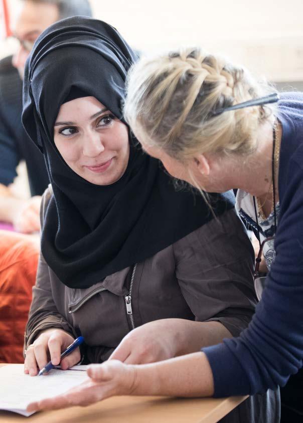 Arbetssättet med samhällsorientering har bland annat resulterat i att fler går färdigt sfi-utbildningen och att köerna till sfi-utbildningarna i kommunen har minskat.