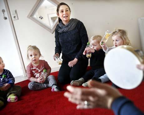 Medarbetarnas upplevelse av att de har goda möjligheter att utvecklas inom AcadeMedias verksamheter ligger emellertid på en lägre nivå (60 procent) vilket är oförändrat sedan föregående års mätning.