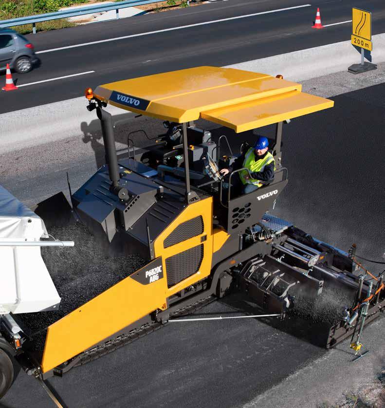 Skridprestanda Volvos Variomatic-skridar erbjuder kunderna hydrauliskt förlängningsbar bredd och extrautrustning för asfaltering upp
