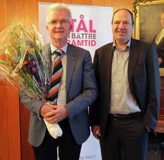 Utmärkelser och donationer Olle Wijk, Jernkontorets stora medalj i guld Professor Olle Wijk och fullmäktiges ordförande Martin Lindqvist. Foto: Anna-Karin Nyman.