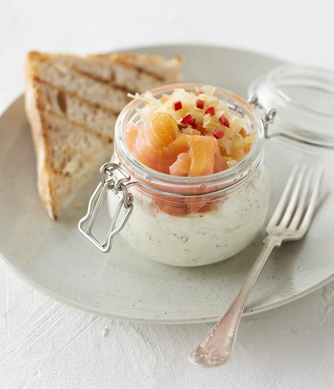 MATYOGHURT À LA MEDELHAVET Lindahls Salakis är en serie mångsidiga mejeriprodukter tillverkade