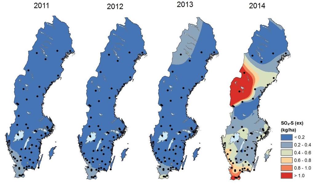 Figur 30. Totalt svavelnedfall via krondropp i Sverige under oktober 2011, 2012, 2013 och 2014.