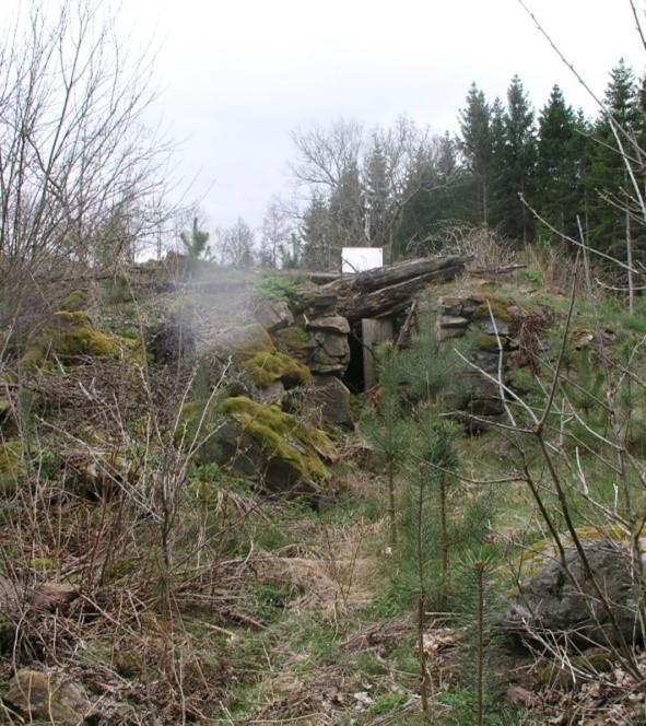 Otto f.1901, död i Ruda1981. Även han arbetade med flottning på Emån, skogsarbete m m. Hans fasta inkomst blev Ruda Gård där han arbetade inom jordbruket på gården. Erik f.1904.