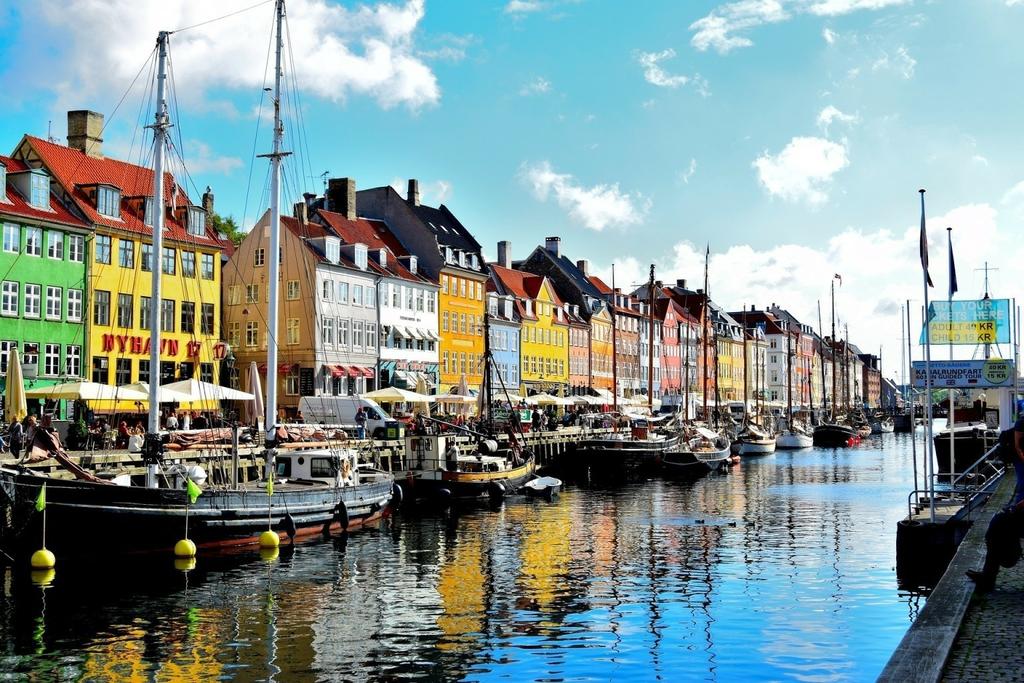 Nordisk konfirmandledarkonferens 12-14.9.2017 Snart är det höst och Nordisk konfirmandledarkonferens i Köpenhamn. Vi hoppas på en stor grupp från Finland och att du är med i den.
