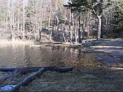 1. Ådran, Bruket Datum: 2005-04-25 Flodområde: 62 Tyresån Koordinat: 6562565/1626885 N Foto X X X X X Badstrand Vid badplatsen i sjöns nordöstra ände, vid utlopp.
