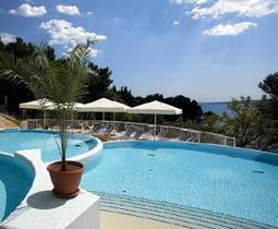 Dubrovnik CROAŢIA 119 Drazika 3 MIC DEJUN Valamar Koralj Romantic 4 DEMIPENSIUNE Centru wellness (sauna, zona de relaxare, baie cu Localizat aproape de centru oraşului.