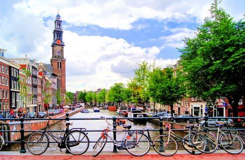 Euroweekend Olanda 229 AMSTERDAM Este capitala oficiala a Olandei, unul dintre cele mai frumoase orase din Europa. Veti gasi aici o multime de lucruri de vazut si de facut si oameni prietenosi.