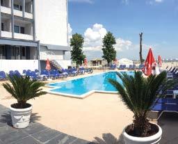 Mamaia Litoral ROMÂNIA 29 Hotel Bavaria Blu 4 MIC DEJUN Hotelul dispune de o piscină exterioară cu un spaţiu special amenajat pentru cei mai mici dintre oaspeţii nostri, de un foişor şi de un