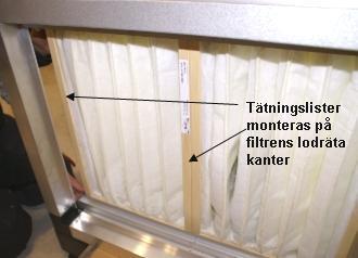 Filterbyte Vid rengöring/byte av filter öppnas batteridelens lucka och filterkassetterna dras rakt ut.