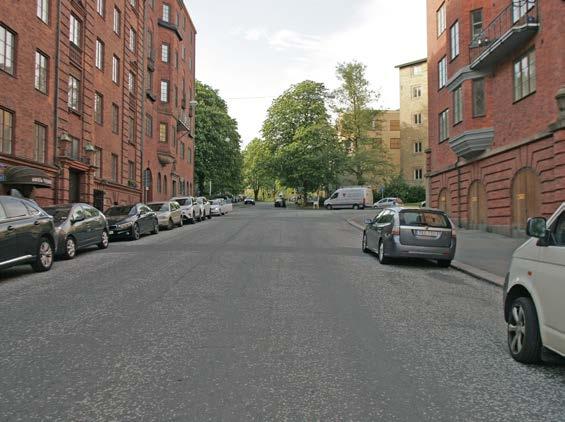 Johannebergsgatan mot nordväst, tät stadsmässig miljö norr om gatan i kv Drottningholm kontrasterar mot