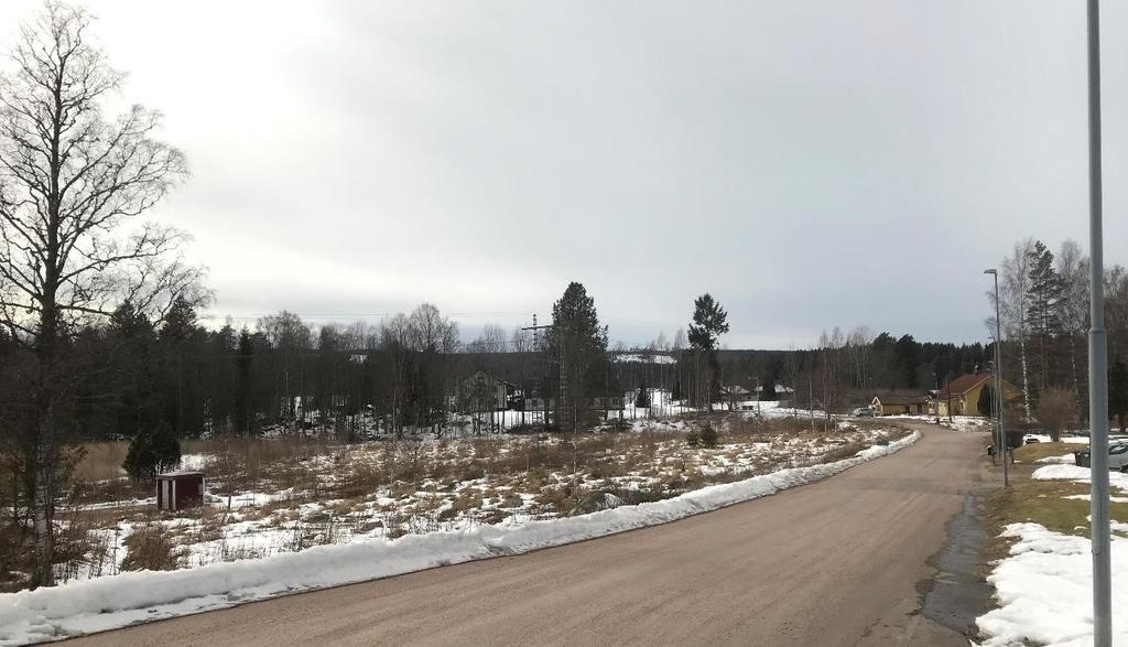 Figur 15, foto taget från Strandvägen i riktning västerut.