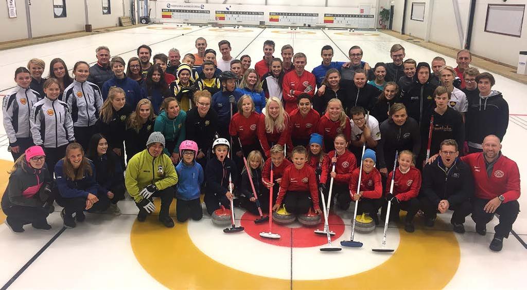 UNGDOM Under säsongen 2016-2017 har ungdomsutskottet och Svenska Curlingförbundet publicerat rekommenderade riktlinjer för ungdomsverksamheten runtom i landet.
