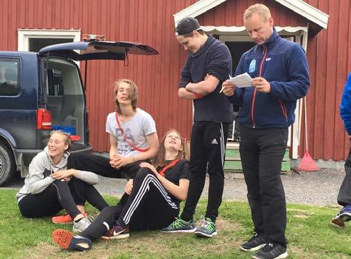 Fransson (Umeå), Gustav Köhn (Gävle) och Malin Wendell (Umeå) Verksamheten vid curlinggymnasiet i Härnösand fortsatte för 28:e året och med totalt 18 elever.