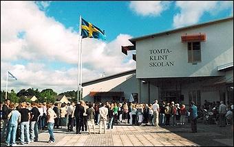 kommer främst genom samordning av skolskjutsar inom särskolan, avtal och köp av utbildningsplatser för studerande inom gymnasium och vuxenutbildning.