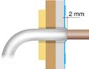 3 Täthetskontroll av befintliga tappvatten-och värme installationer Fig 3.3.2b. 3.3.2 BYGGTEKNISKA FÖRUTSÄTTNINGAR Tätning mellan rör eller annan genomföringsdetalj och väggens tätskikt ska utföras med material som levereras och monteras av tätskiktsentreprenören.