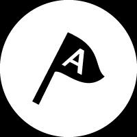 TIPS: När du befinner dig i vyn för intressepunkter kan du trycka på skärmen för att se ytterligare information i den nedre raden, t.ex.