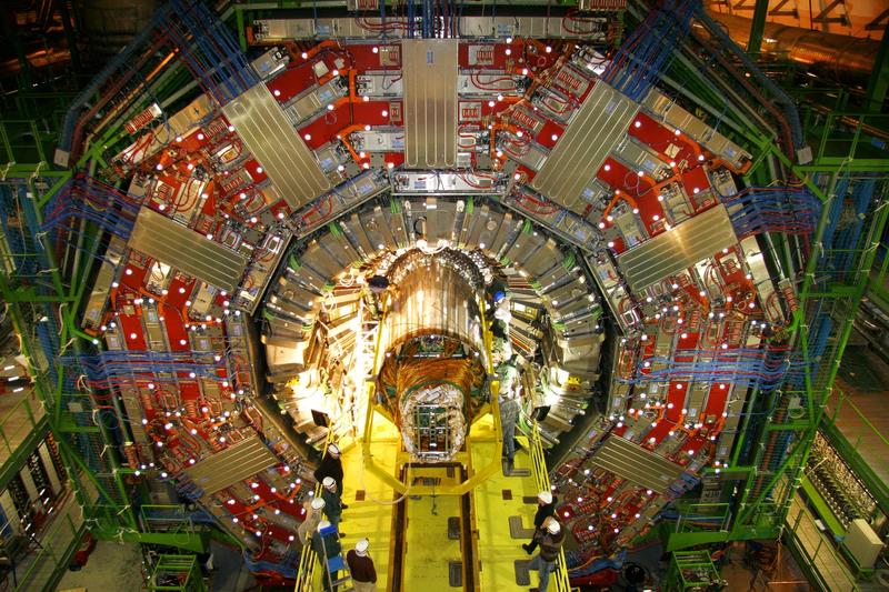 3. Compact Muon Solenoid-projektet Figure 6: CMS med