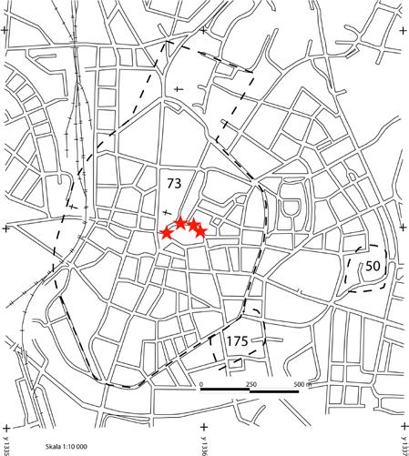 Figur 1. Lunds medeltida stadsområde, fornlämning 73, med platserna för undersökningen markerade med röda stjärnor.