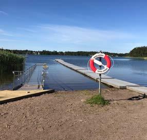 ALLA ÅLDRAR BADBUSSEN En badbuss går från Bro Centrum till Lillsjöns badplats på vardagarna från vecka 25 till vecka 33.