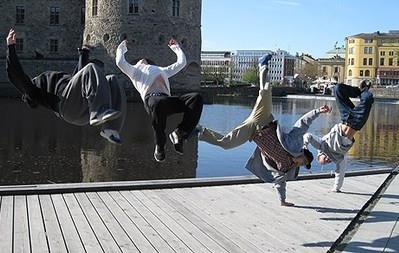 FREE RUNNING - PARKOUR Freerunning Parkour har blivit väldigt populärt och många vill börja träna hos oss.