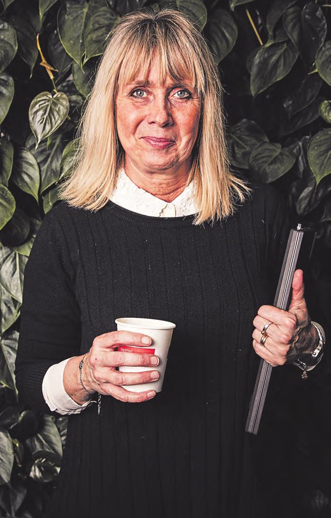 Lantbruksdivisionen Lantbruksdivisionen samlar verksamheterna i Lantbruk och Maskin till en helhet. De två bolagen har en gemensam kundbas och det finns synergier att hämta.