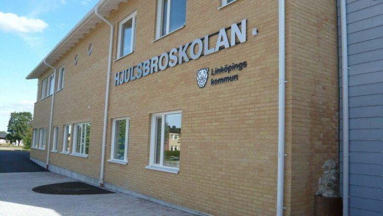 2.5. Samverkan med förskoleklassen, skolan och fritidshemmet Förskolan ska samverka på ett förtroendefullt sätt med förskoleklassen, skolan och fritidshemmet för att stödja barnens utveckling och