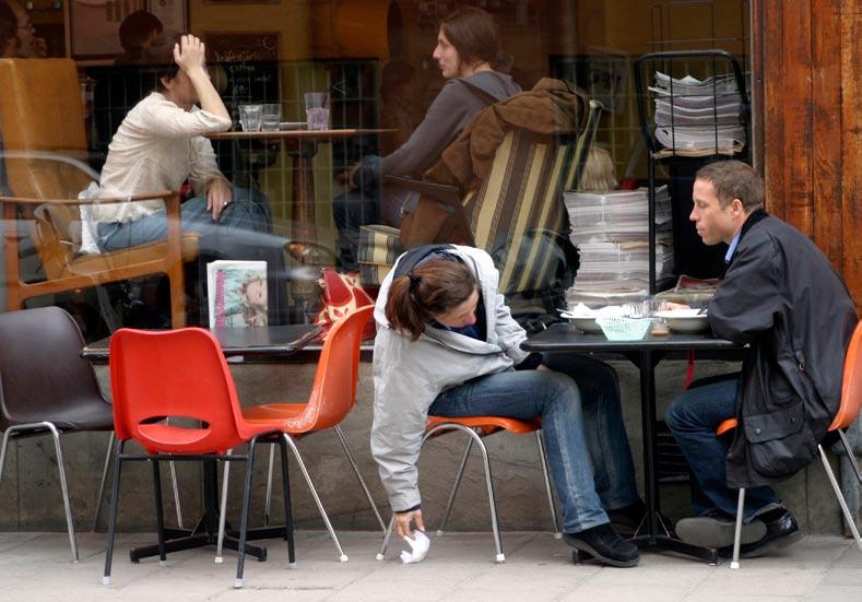 I Sverige visar data från Statens folkhälsoinstituts enkätundersökning Hälsa på lika villkor på en tydlig minskning av både tobaksbruket och exponeringen för passiv rökning efter 2005 års