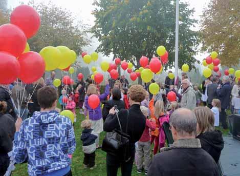 E G I Ballonguppsläpp vid Barnens Jubileumsgudstjänst. Foto: Jessica Hörlin.