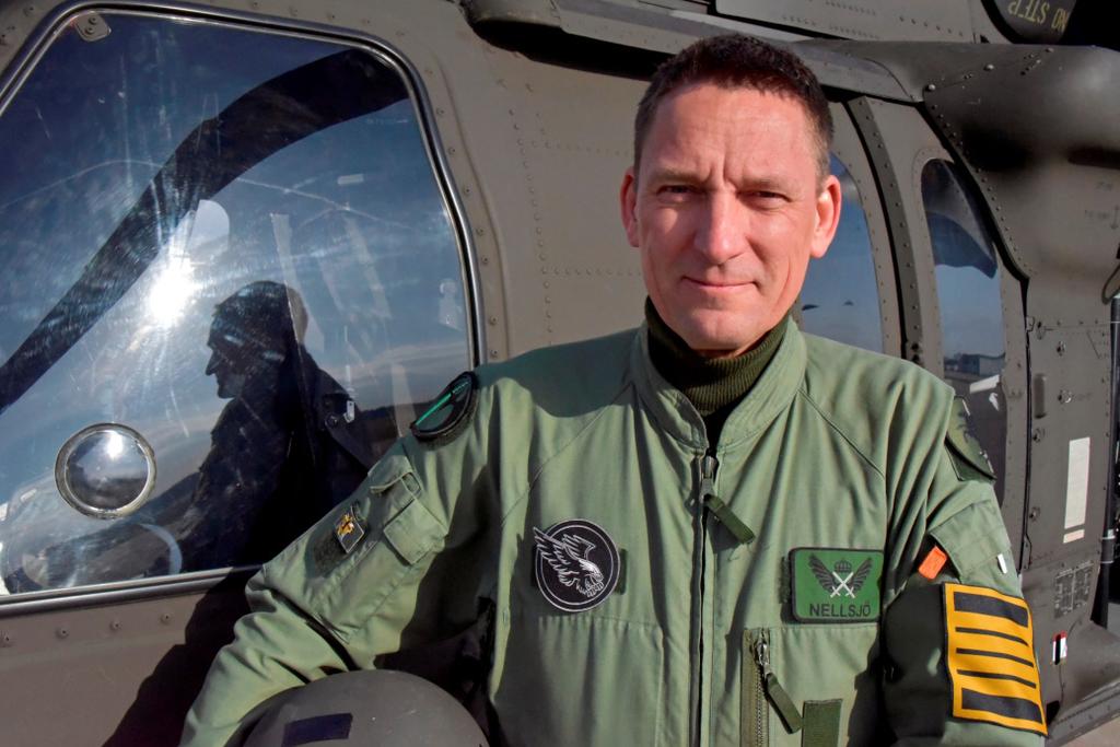 Efter att själv flugit in sig på C-17 kommer Peder Söderström först att bli ställföreträdande åt en amerikansk flottiljchef för att därefter ta över med en amerikansk ställföreträdare Överste Jonas