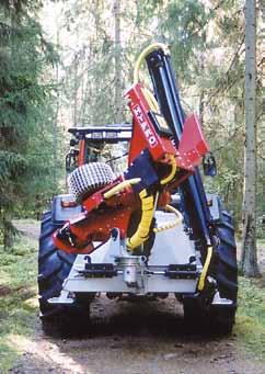 HYPRO 755 kan även levereras för montage på traktorer som har inbyggt variabelt hydraulsystem med erforderligt flöde och tryck.