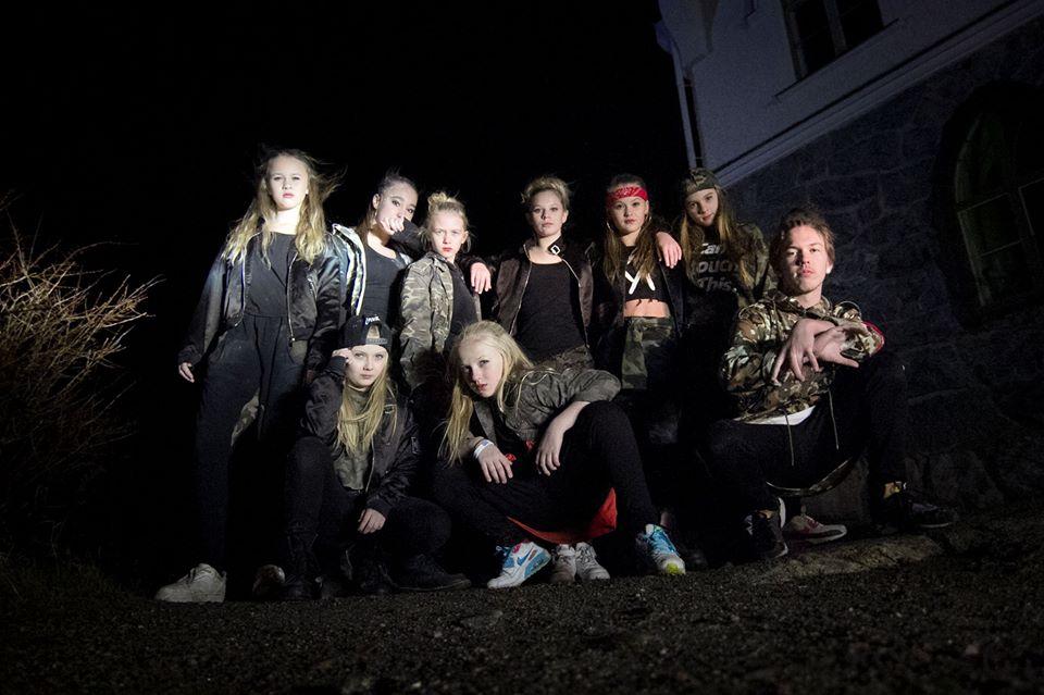 ,HIPHOP NIVÅ 5 En fördjupningsklass i hiphop! Vill du satsa på tävlingshiphop är det här klassen för dig!