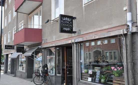 122 Allmänna intressen byggd miljö Längs Storgatan i Sandviken finns flera butiker och restauranger. varuhandel och kollektivtrafik.