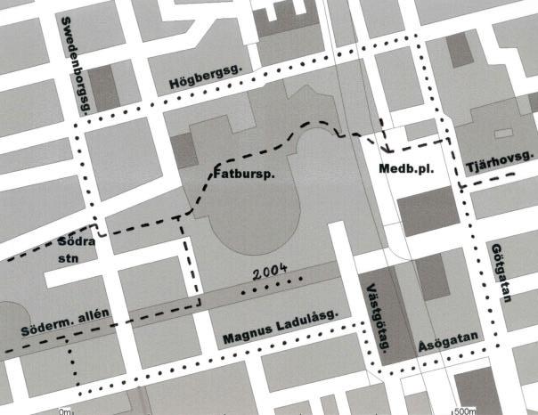 Ladulåsgatan för att sedan via Västgötagatan - Åsögatan nå Götgatan, en omväg på ca 200 m.