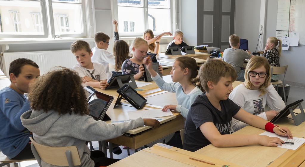 DIGITALISERING I FÖRSKOLAN OCH SKOLAN