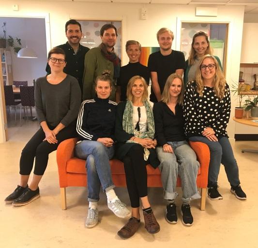 medicinsk sekreterare, 2 fysioterapeuter, 5 kuratorer, 6