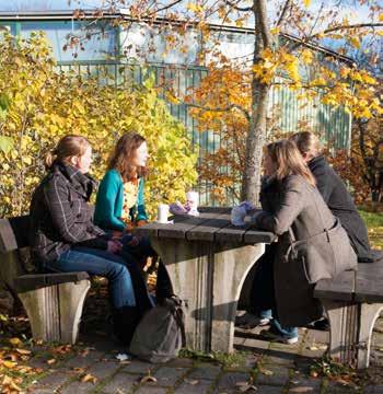 Naturvetenskap vid Stockholms universitet Sveriges största naturvetenskapliga fakultet ligger i utkanten av Kungliga nationalstadsparken, endast tio minuter från city.