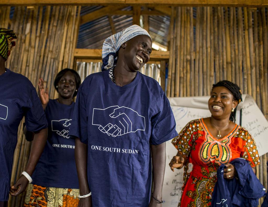 Foto: FN/JC McIlwaine Kvinnor i staden Juba, Sydsudan, får råd och verktyg för medling under en workshop för konflikthantering anordnad av FN:s fredsbevarande insats i landet.