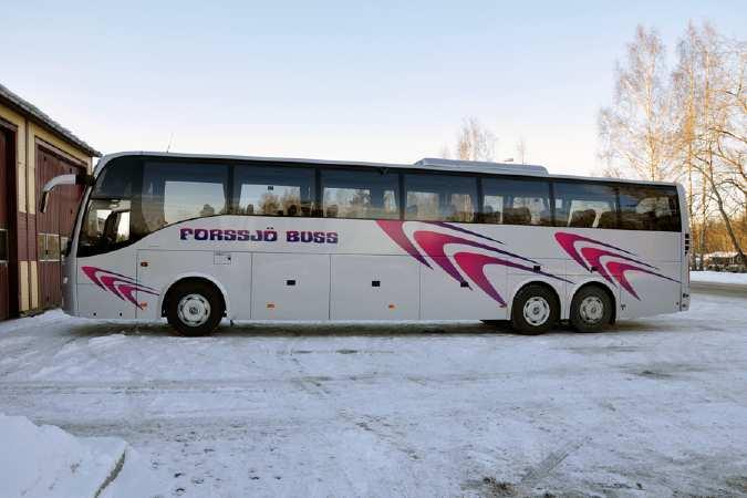 Dag 8. (400 km) På morgonen anländer vi med båten 07:30, stärkta av den rikliga frukosten samlas vi åter i bussen för att åka emot Katrineholm. Lunch & kaffe paus på lämpliga ställen.