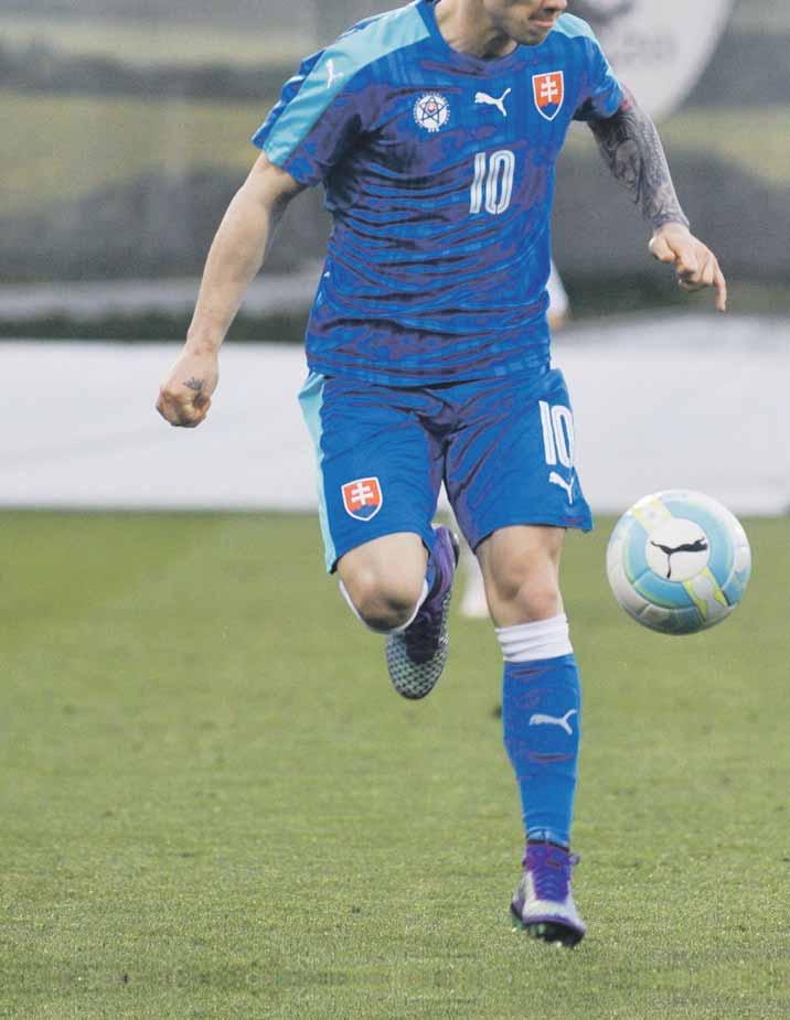 6 FUTBAL sobota 7. 1. 2017 Ďalší Adamec na futbalovej scéne Jozef Adamec je futbalová legenda.