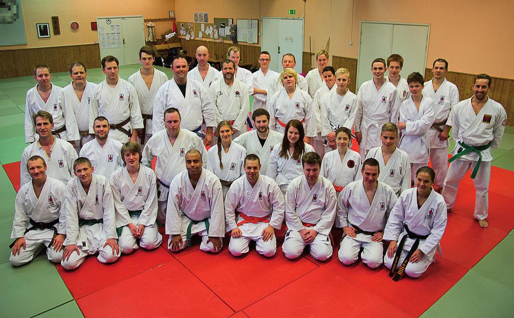 Lördag den 23 november samlades åtta tredjedanare och undertecknad för att under riksinstruktör Ola Johansons vägledning gå igenom och lära oss Goshin jutsu no kata.
