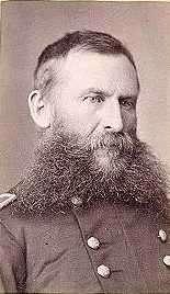 distriktet, general Alfred Terry, skulle samtidigt sätta upp två enheter. En huvudstyrka från de östra delarna av området, men också en vaktstyrka från de mindre forten uppe i Montana-Territoriet.