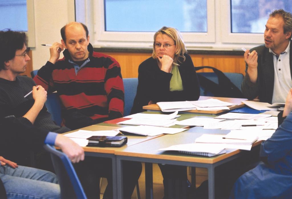 Personerna på bilden har ingenting med rapportens innehåll att göra.