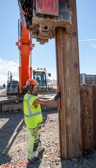 Så beskriver Delvators säljare Claes Gustafsson de starkaste egenskaperna hos senaste modellen av Hitachis 35 tons bandgrävare, ZX350LC-6.