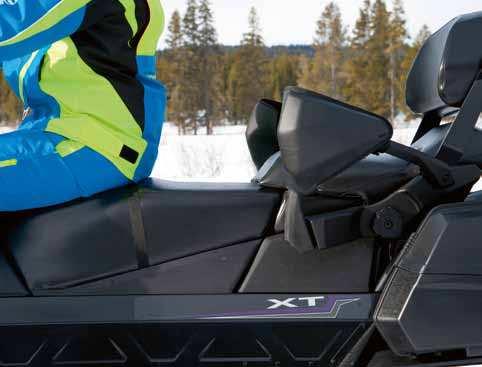 DUELL arctic Cat VS YaMaHa På RS Venture kan man justera både ryggstödet och höjden på passagerarens handtag i två steg.