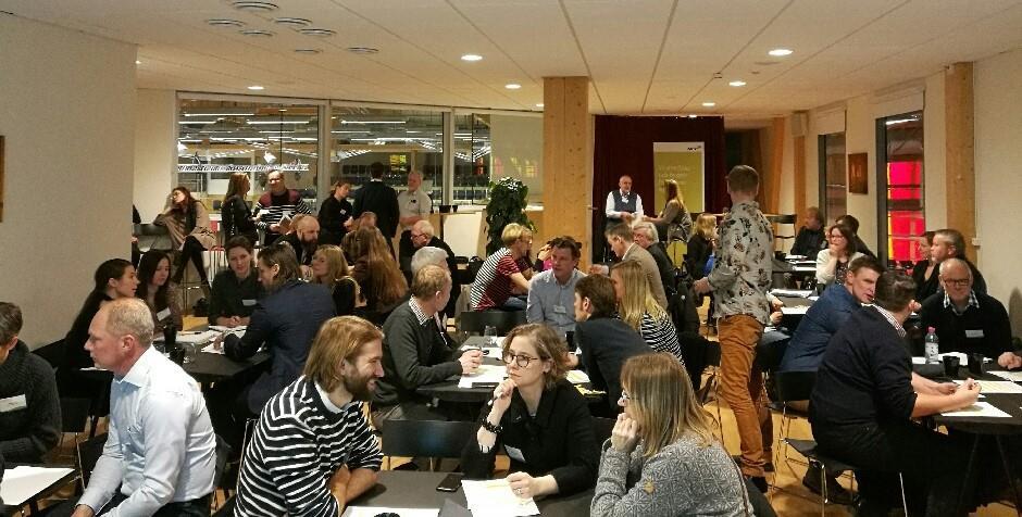 Temaområde: Hållbar stadsutveckling Hösten 2017 tog den tidigare fokusgruppen Hållbar stadsutveckling beslutet att dela sig i två: Hållbar stadsdelsutveckling och Byggmaterialval.