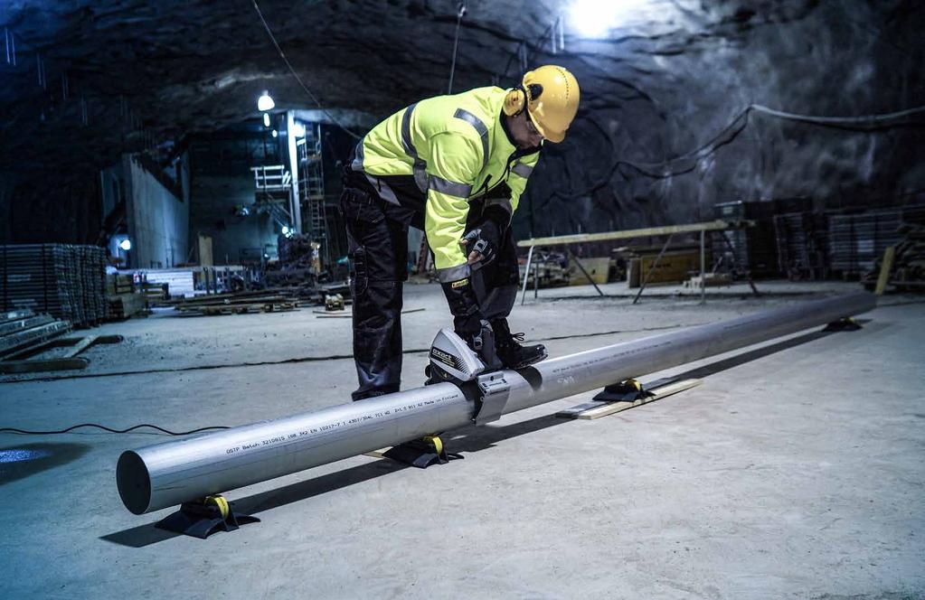 PipeCut 220E Bred sågkapacitet VIKT SÅGKAPACITET MAX RÖRVÄGG LÄMPLIG FÖR SPÄNNING 6 STÅL 8 ALLA MM PLAST 14 MM 15