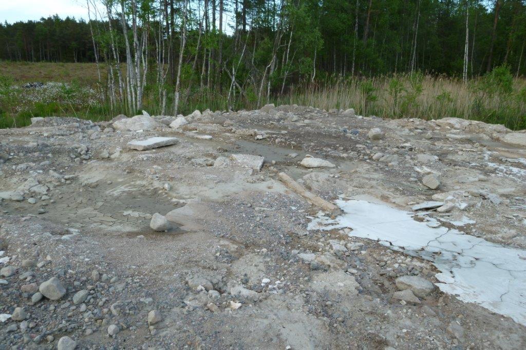 2013-06-03, Flytande betong och defekta betongprodukter har tippats
