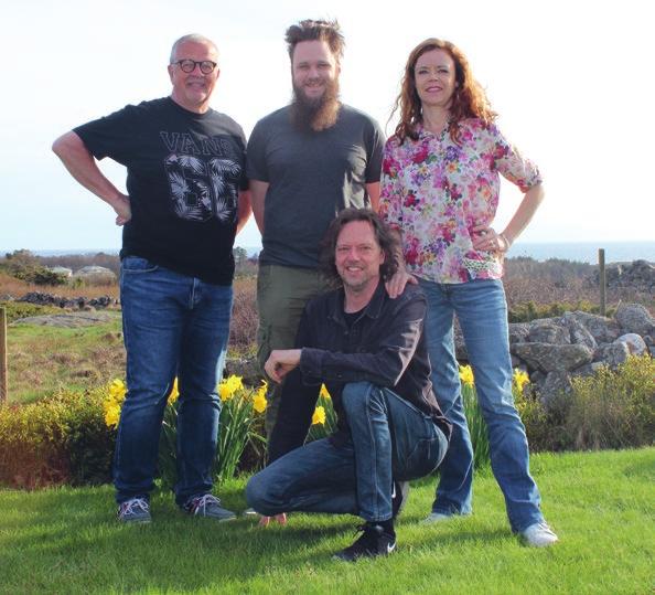 Charlotte Polson, saxofon och sång Eva Johbarn, piano, gitarr och sång Söndag 24 juni 15:00, Lindbergs församlingshem Sommarkonsert Med församlingens gospelkör Octava Gospel med band.