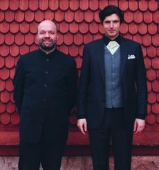 Simon Bladh Trio: Simon Bladh, gitarr Per-Anders Johansson, saxofon och flöjt Tomas Torstensvik, piano och dragspel Söndag 22 juli 18:00, Lindbergs kyrka Till havs En