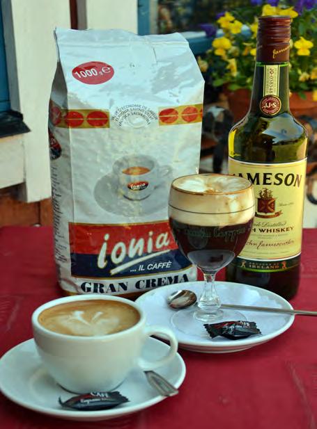Caffé Kaffe Espresso 25:- Doppio dubbel espresso 30:- Espresso macchiato 27:- espresso med lite vispad mjölk, serveras i espressokopp Latte